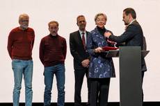 Bürgermedaille für Förderkreis Historischer Waldbachfriedhof mit Vorsitzende Cornelia Kalt-Jopen