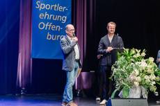 Mit dem Sportehrenbrief wurde Heinz Müller, langjähriger Vorsitzender des Budo Club Offenburg, ausgezeichnet.